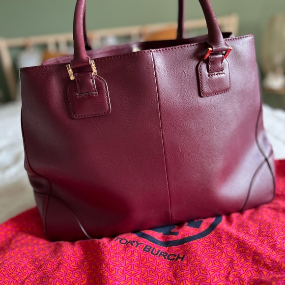 Tory Burch perfect burgundy bag - Picture 3 of 10